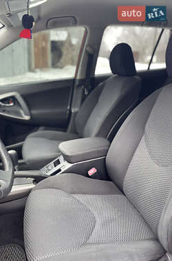 Внедорожник / Кроссовер Toyota RAV4 2010 в Киеве