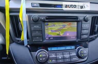 Позашляховик / Кросовер Toyota RAV4 2015 в Мукачевому