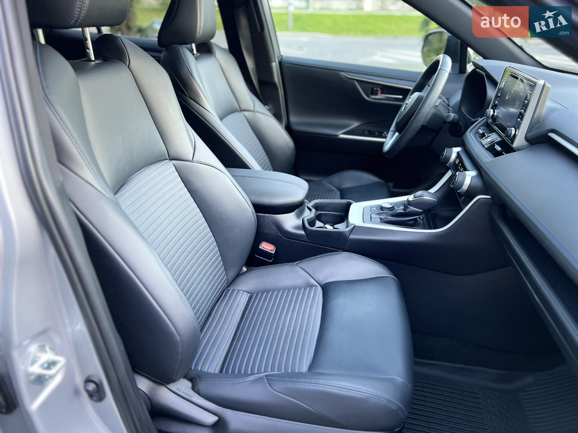 2020 Toyota RAV 4 - мініатюра 28