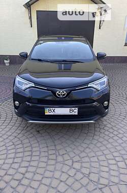 Внедорожник / Кроссовер Toyota RAV4 2016 в Хмельницком