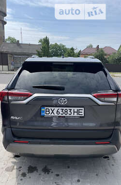 Позашляховик / Кросовер Toyota RAV4 2019 в Кам'янець-Подільському