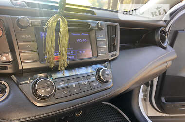 Позашляховик / Кросовер Toyota RAV4 2013 в Сумах