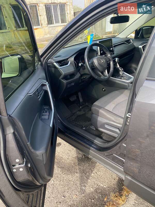 Позашляховик / Кросовер Toyota RAV4 2019 в Кременчуці