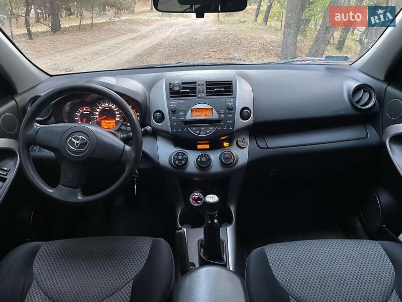 Позашляховик / Кросовер Toyota RAV4 2007 в Харкові