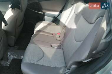 Позашляховик / Кросовер Toyota RAV4 2006 в Синельниковому