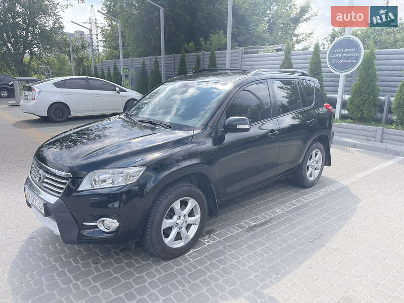 Внедорожник / Кроссовер Toyota RAV4 2011 в Харькове