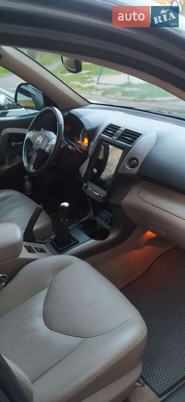 Позашляховик / Кросовер Toyota RAV4 2006 в Львові