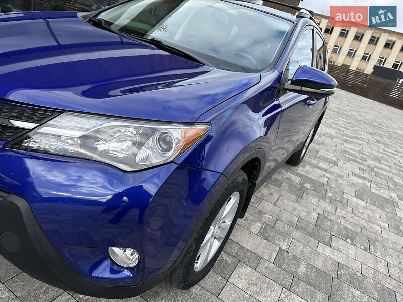 Позашляховик / Кросовер Toyota RAV4 2014 в Ужгороді