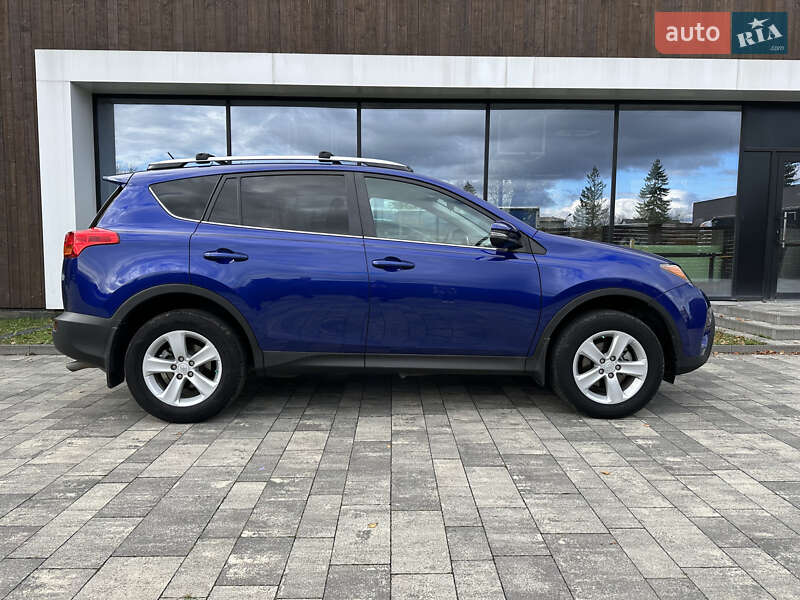 Позашляховик / Кросовер Toyota RAV4 2014 в Ужгороді