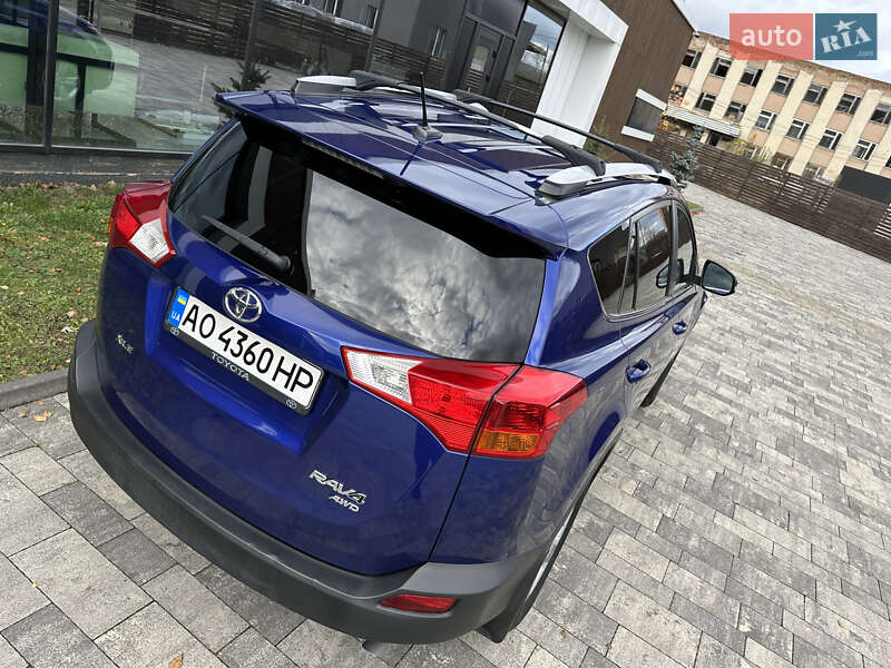 Позашляховик / Кросовер Toyota RAV4 2014 в Ужгороді
