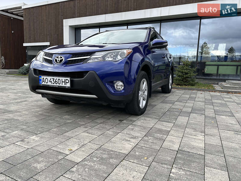 Позашляховик / Кросовер Toyota RAV4 2014 в Ужгороді