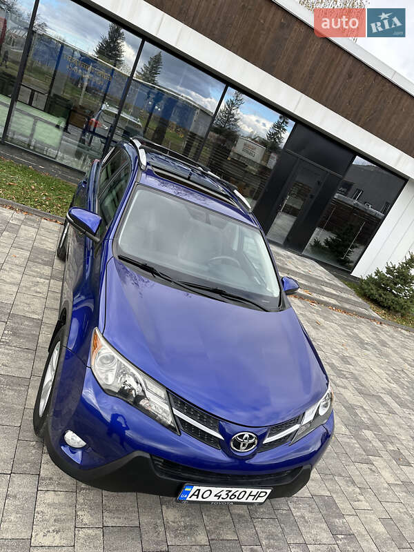 Позашляховик / Кросовер Toyota RAV4 2014 в Ужгороді