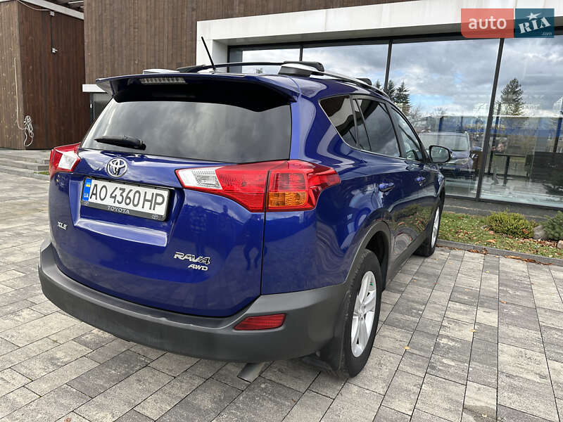 Позашляховик / Кросовер Toyota RAV4 2014 в Ужгороді