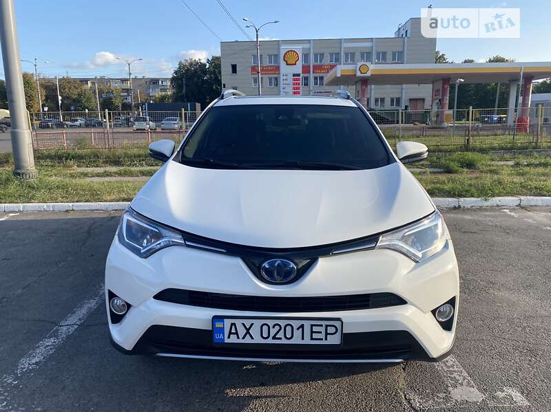 Позашляховик / Кросовер Toyota RAV4 2018 в Харкові