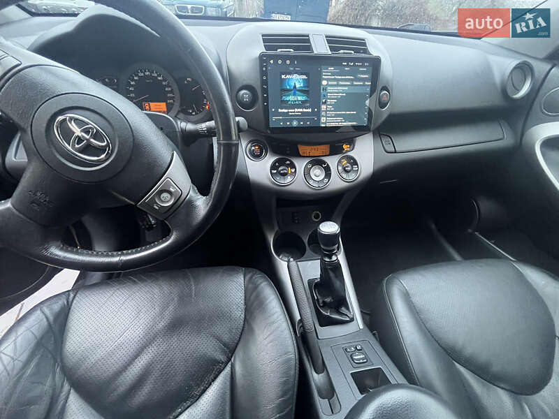 Позашляховик / Кросовер Toyota RAV4 2007 в Харкові