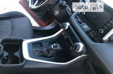 Позашляховик / Кросовер Toyota RAV4 2019 в Хмельницькому