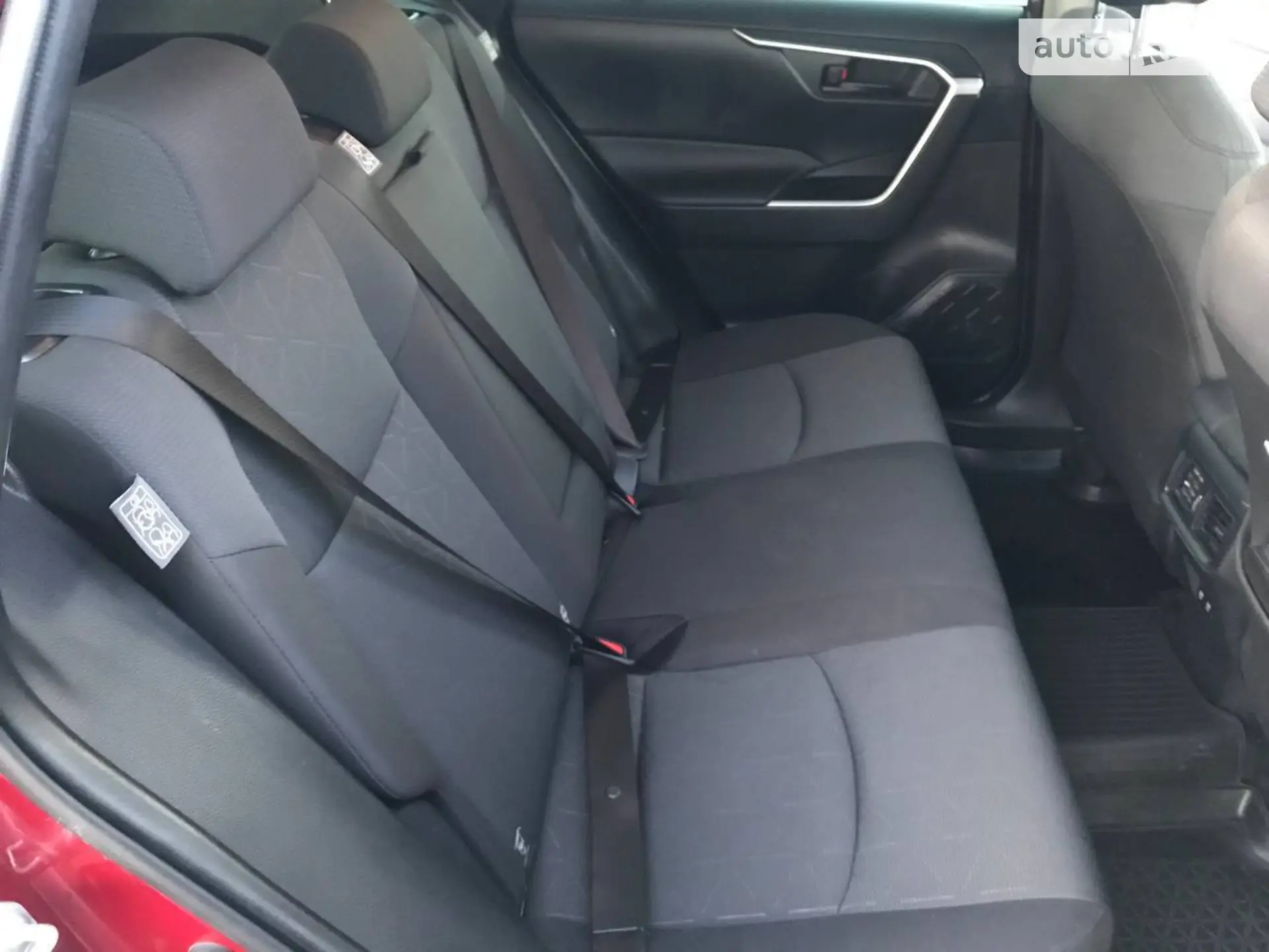 2019 Toyota RAV 4 - мініатюра 17