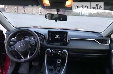 Позашляховик / Кросовер Toyota RAV4 2019 в Хмельницькому