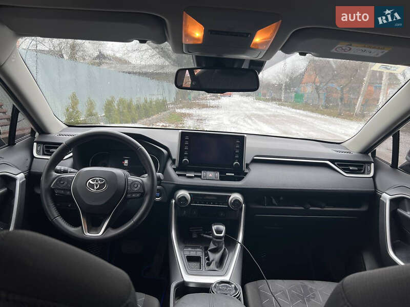 Позашляховик / Кросовер Toyota RAV4 2021 в Вінниці