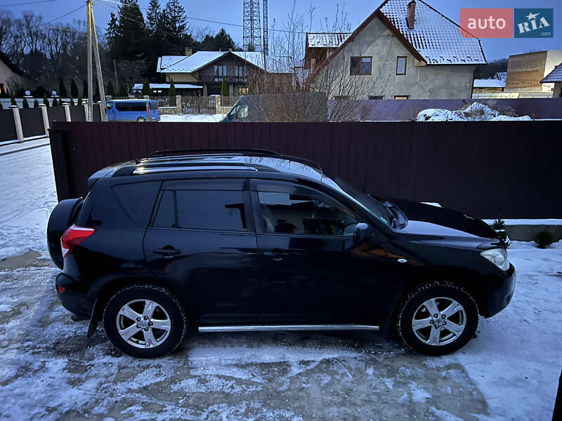 Внедорожник / Кроссовер Toyota RAV4 2007 в Львове