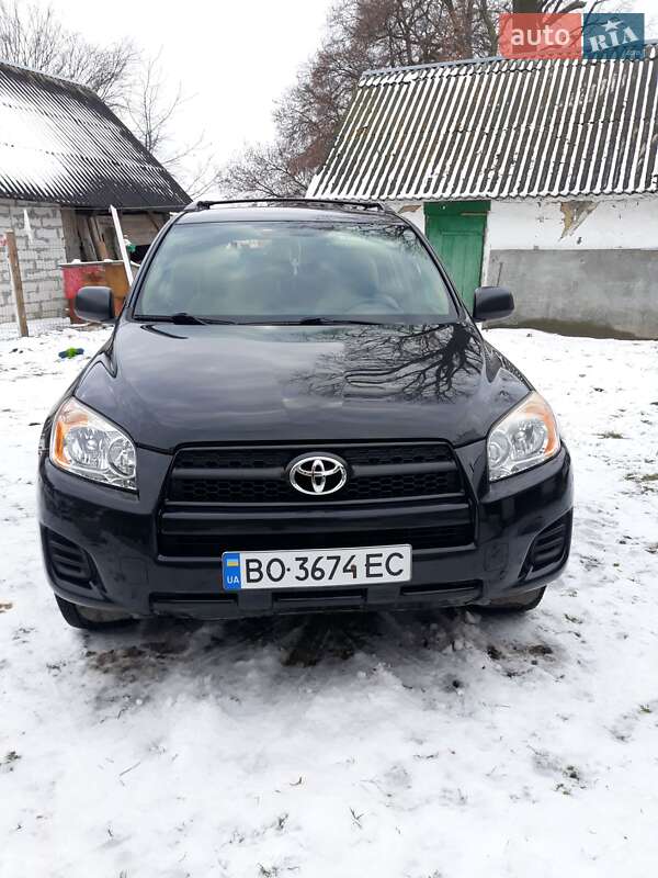 Позашляховик / Кросовер Toyota RAV4 2010 в Кременці