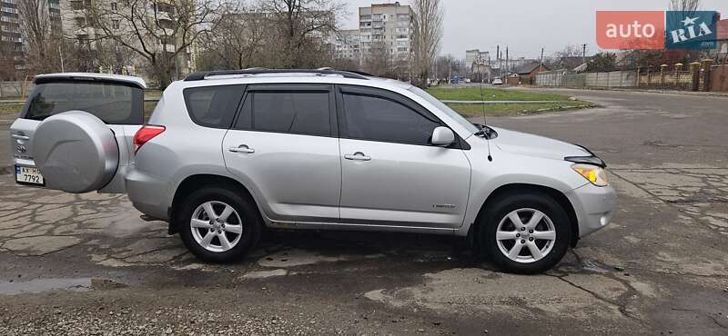 Позашляховик / Кросовер Toyota RAV4 2006 в Харкові