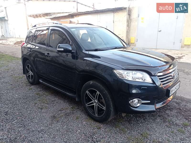 Позашляховик / Кросовер Toyota RAV4 2010 в Одесі