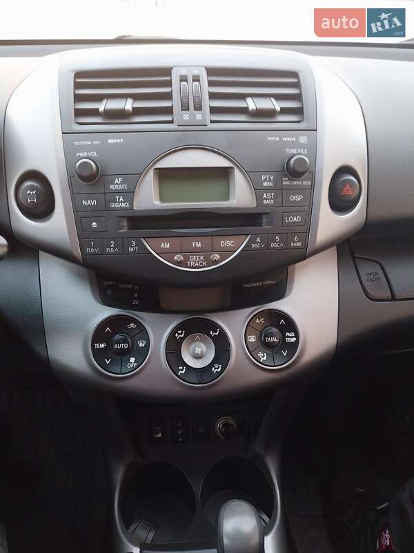 Позашляховик / Кросовер Toyota RAV4 2006 в Харкові