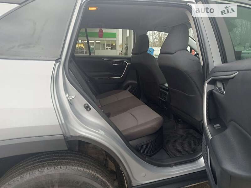 Внедорожник / Кроссовер Toyota RAV4 2020 в Одессе