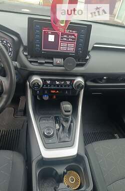 Позашляховик / Кросовер Toyota RAV4 2020 в Одесі