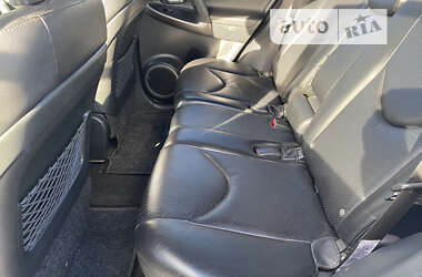 Внедорожник / Кроссовер Toyota RAV4 2006 в 