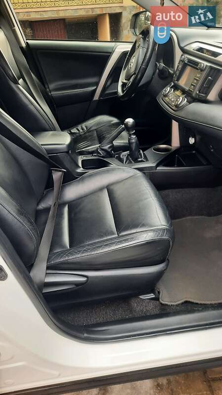 Внедорожник / Кроссовер Toyota RAV4 2012 в Черновцах фото 6 Внедорожник / Кроссовер Toyota RAV4 2012 в Черновцах