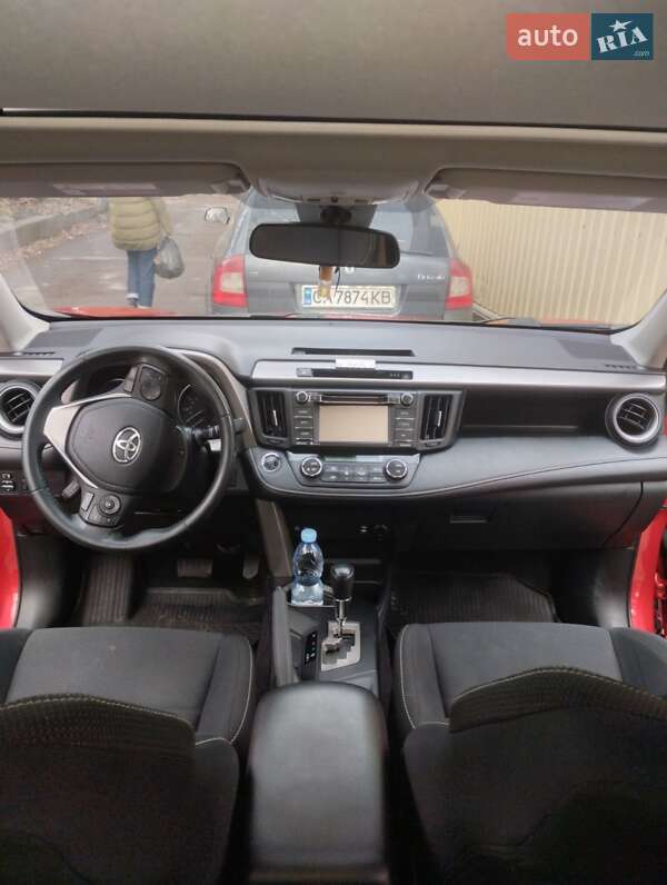 Позашляховик / Кросовер Toyota RAV4 2017 в Умані