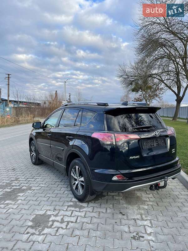 Позашляховик / Кросовер Toyota RAV4 2016 в Львові фото 5 Позашляховик / Кросовер Toyota RAV4 2016 в Львові