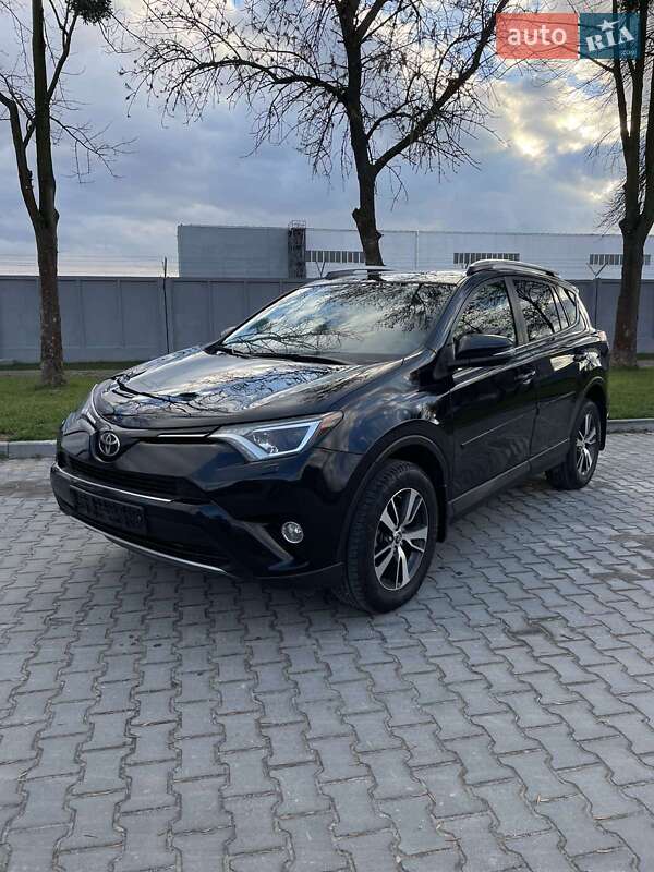 Позашляховик / Кросовер Toyota RAV4 2016 в Львові фото 10 Позашляховик / Кросовер Toyota RAV4 2016 в Львові