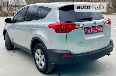 Toyota RAV4 2015