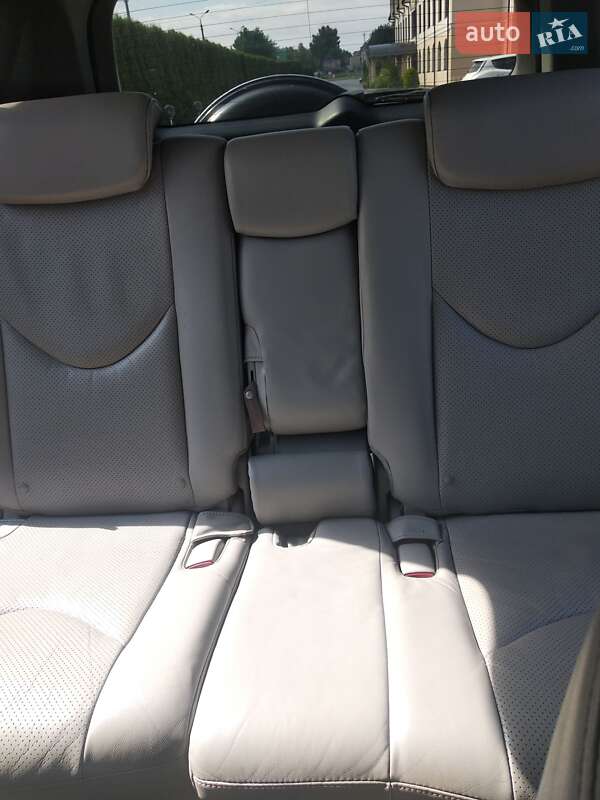 Внедорожник / Кроссовер Toyota RAV4 2006 в Хмельницком