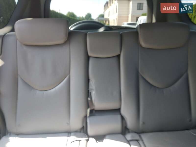 Внедорожник / Кроссовер Toyota RAV4 2006 в Хмельницком