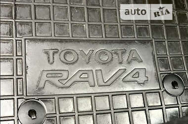 Внедорожник / Кроссовер Toyota RAV4 2012 в Каменке-Бугской