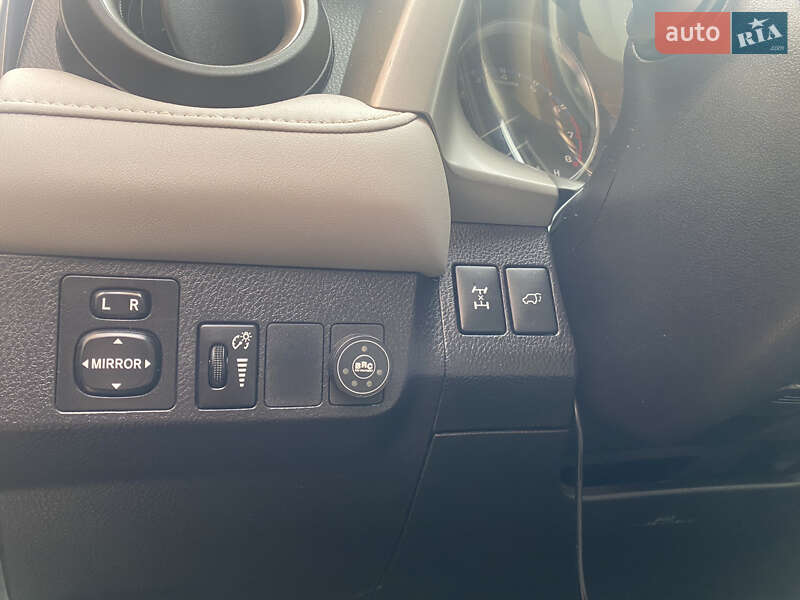 Позашляховик / Кросовер Toyota RAV4 2016 в Золочеві фото 5 Позашляховик / Кросовер Toyota RAV4 2016 в Золочеві
