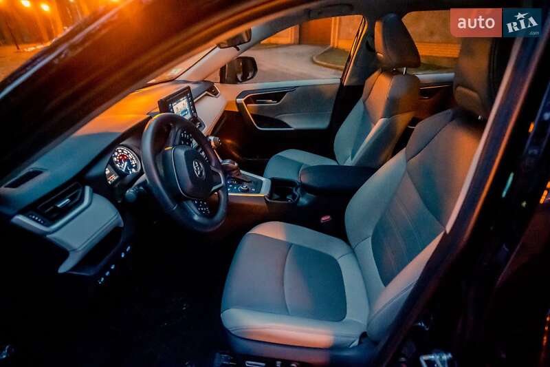 Внедорожник / Кроссовер Toyota RAV4 2020 в Чернигове фото 12 Внедорожник / Кроссовер Toyota RAV4 2020 в Чернигове
