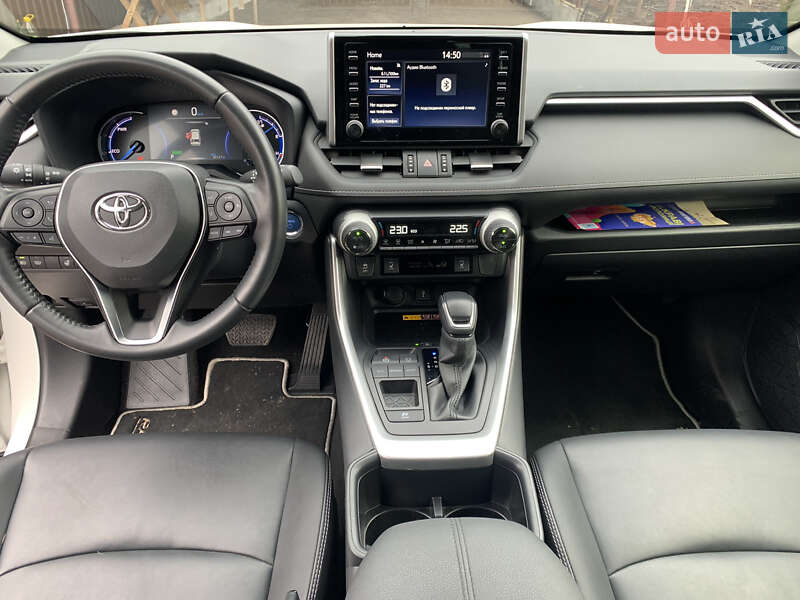 Позашляховик / Кросовер Toyota RAV4 2021 в Кривому Розі