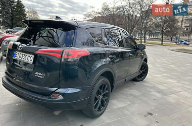 Позашляховик / Кросовер Toyota RAV4 2017 в Полтаві