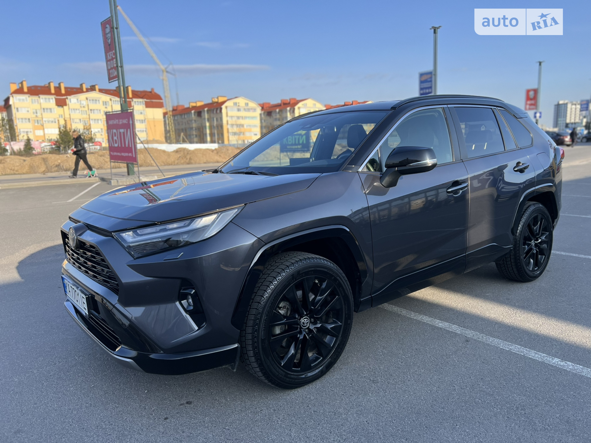 2022 Toyota RAV 4 - фото 1