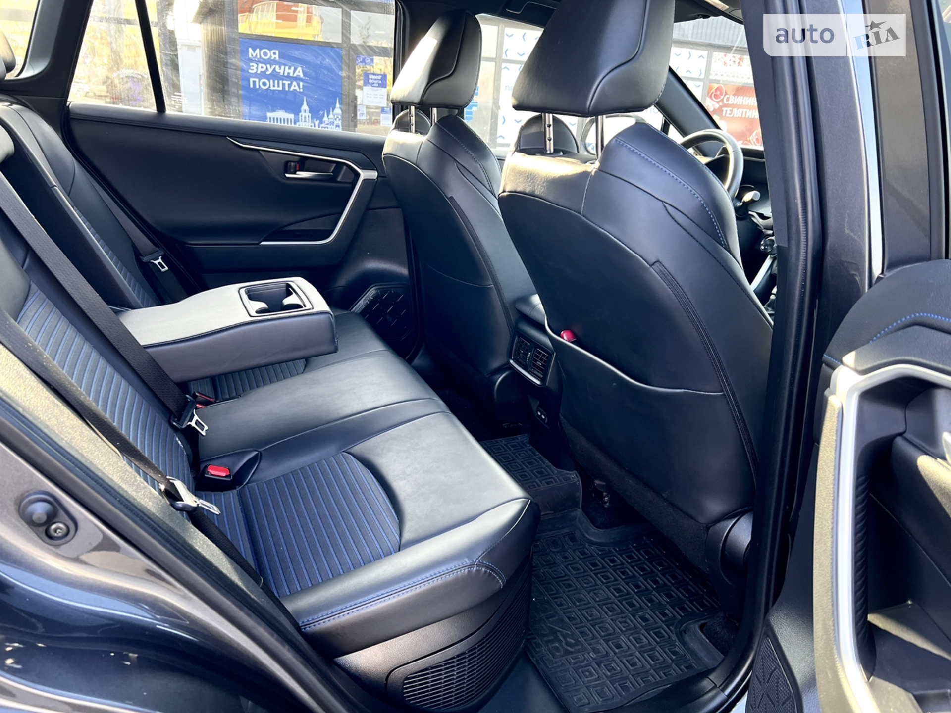 2022 Toyota RAV 4 - мініатюра 11
