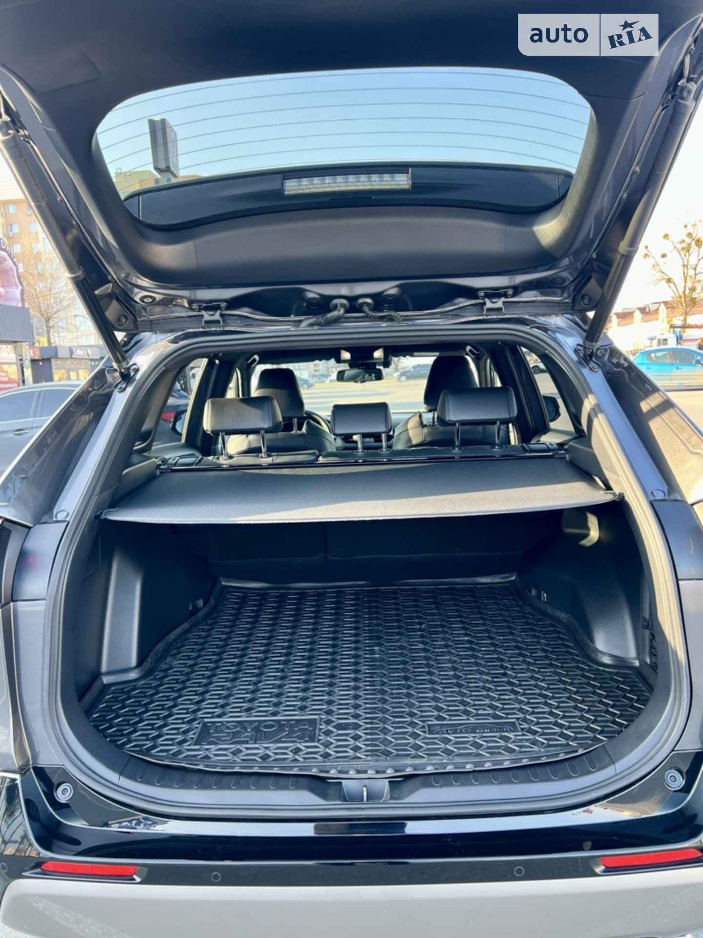 2022 Toyota RAV 4 - мініатюра 19