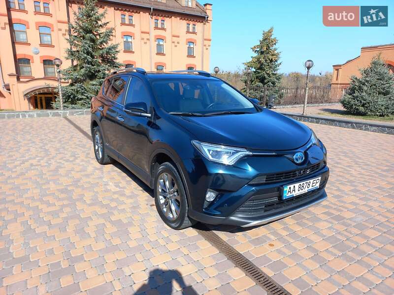 Позашляховик / Кросовер Toyota RAV4 2018 в Києві