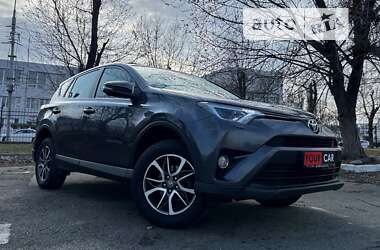 Позашляховик / Кросовер Toyota RAV4 2018 в Києві