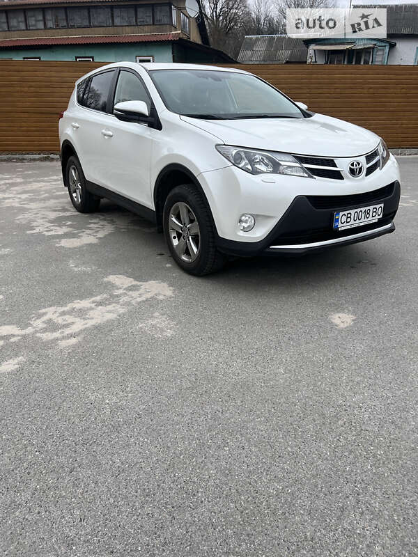 Внедорожник / Кроссовер Toyota RAV4 2015 в Чернигове