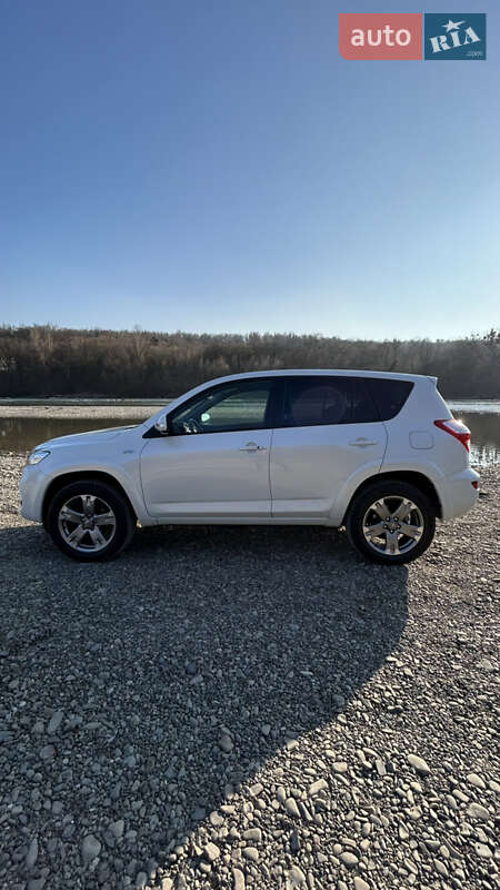 Позашляховик / Кросовер Toyota RAV4 2011 в Чернівцях фото 31 Позашляховик / Кросовер Toyota RAV4 2011 в Чернівцях